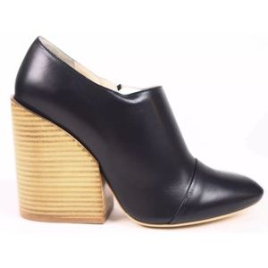 Chloé Black leather chunky heal booties size 38